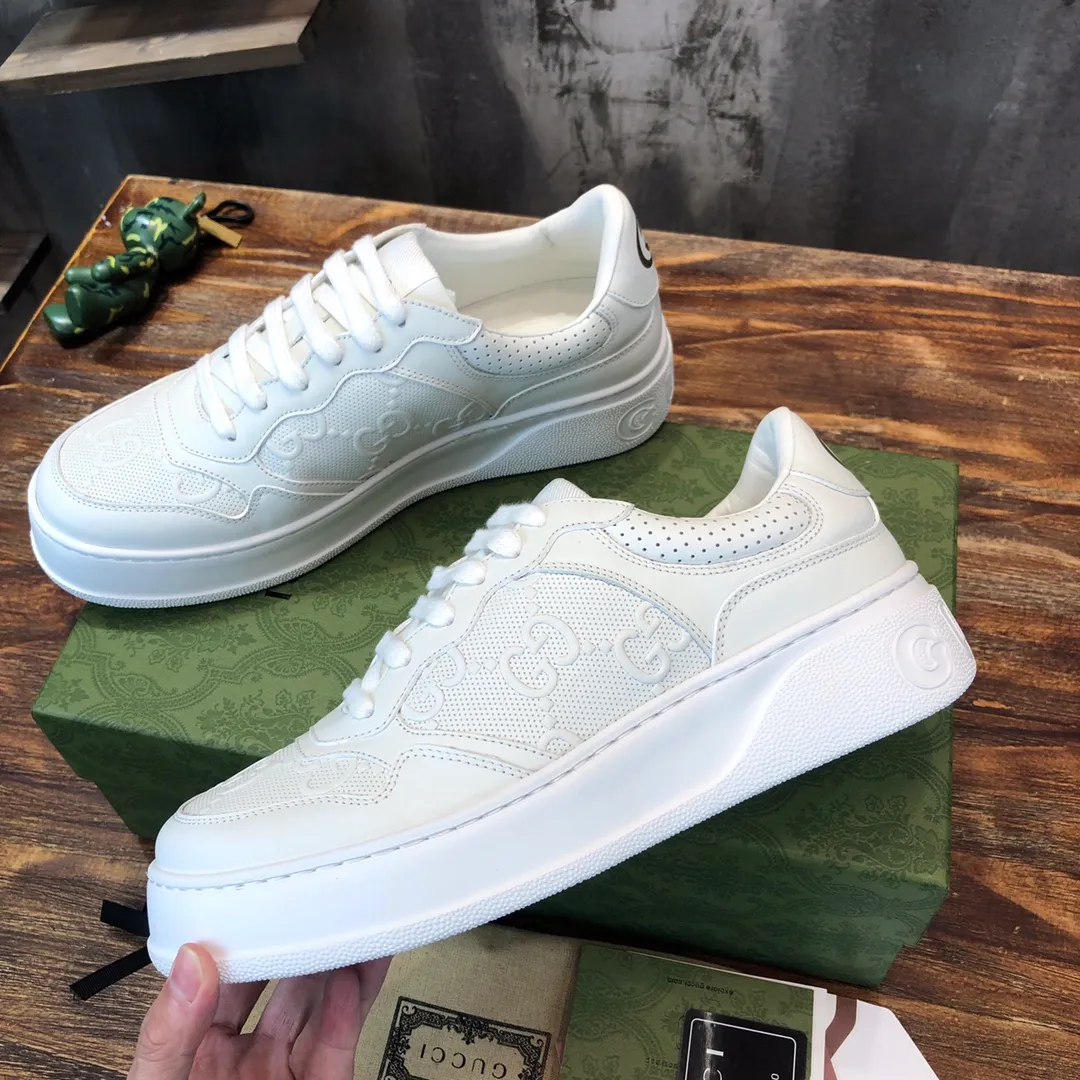 P700💰【Ready stock】Dongguan version (different from market products) Upgraded version 35-45 couple model Gucci2021 latest men's and women's casual biscuit shoes, original mold opening, set last version, perfect series! Welcome to taste. Original coding process. Fabric: First-layer cowhide Lining: Silk cowhide Outsole: Original TPU outsole